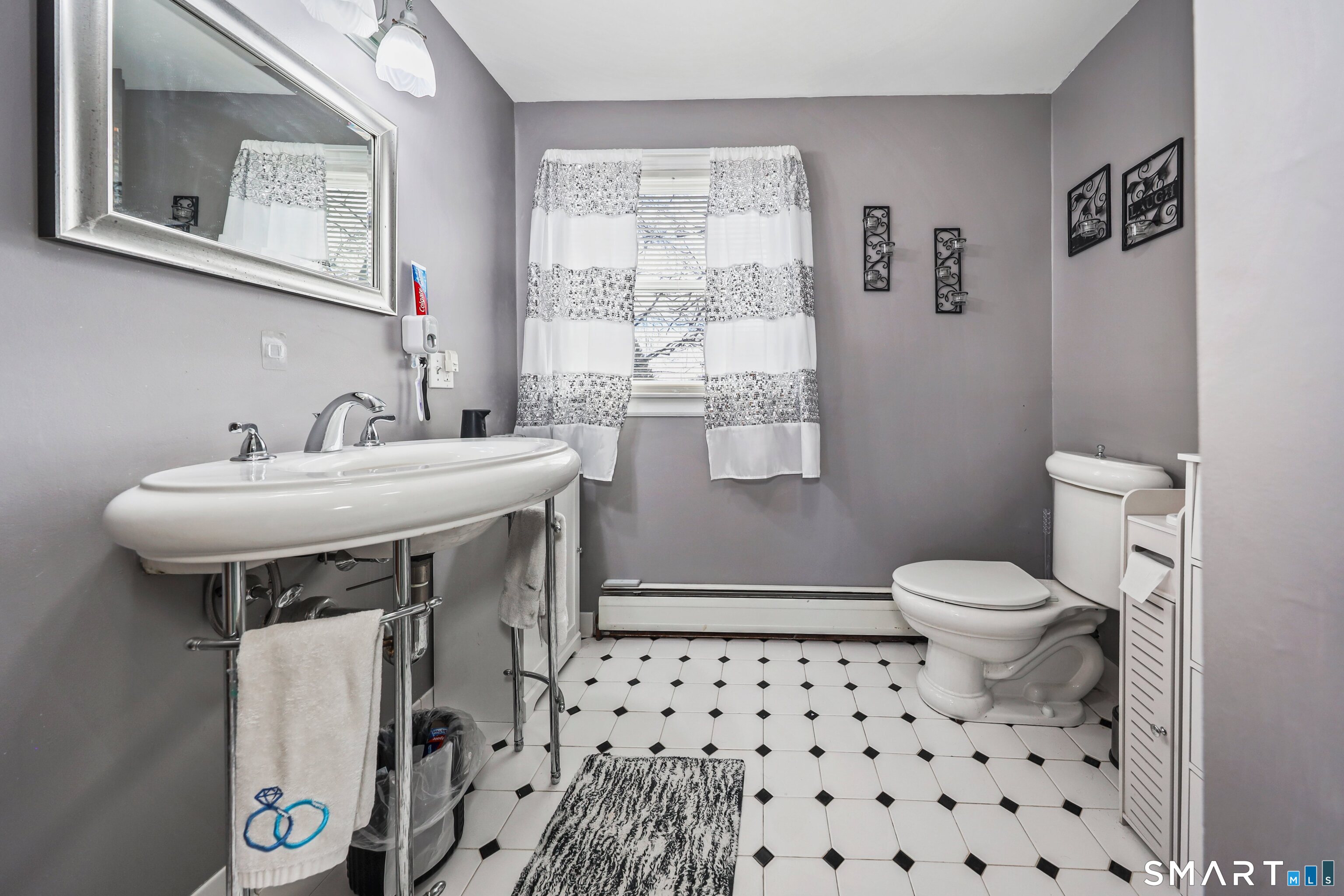 50 Ferndale Avenue Waterbury, CT 06708 - Photo 12 of 41