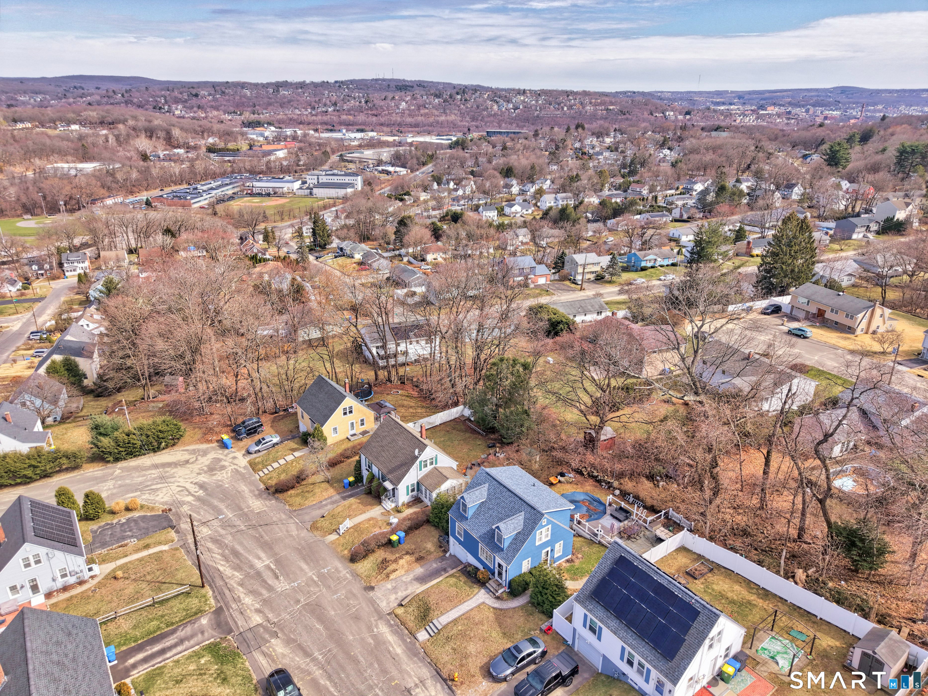 50 Ferndale Avenue Waterbury, CT 06708 - Photo 4 of 41