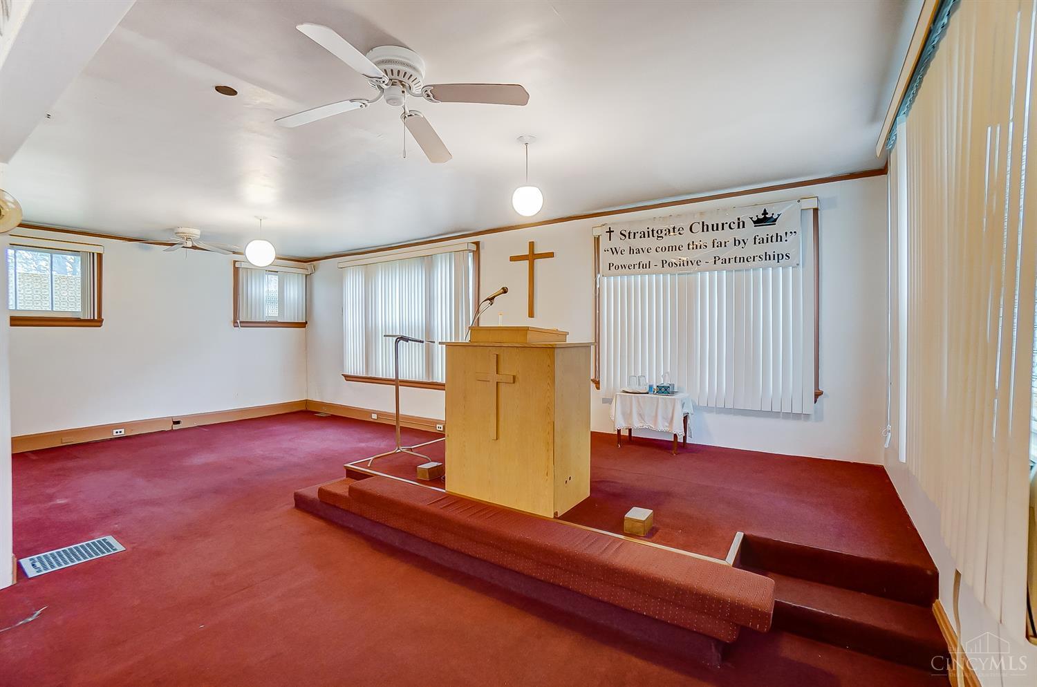 6420 Montgomery Road Cincinnati, OH 45213 - Photo 3 of 15 Gallery Image 3