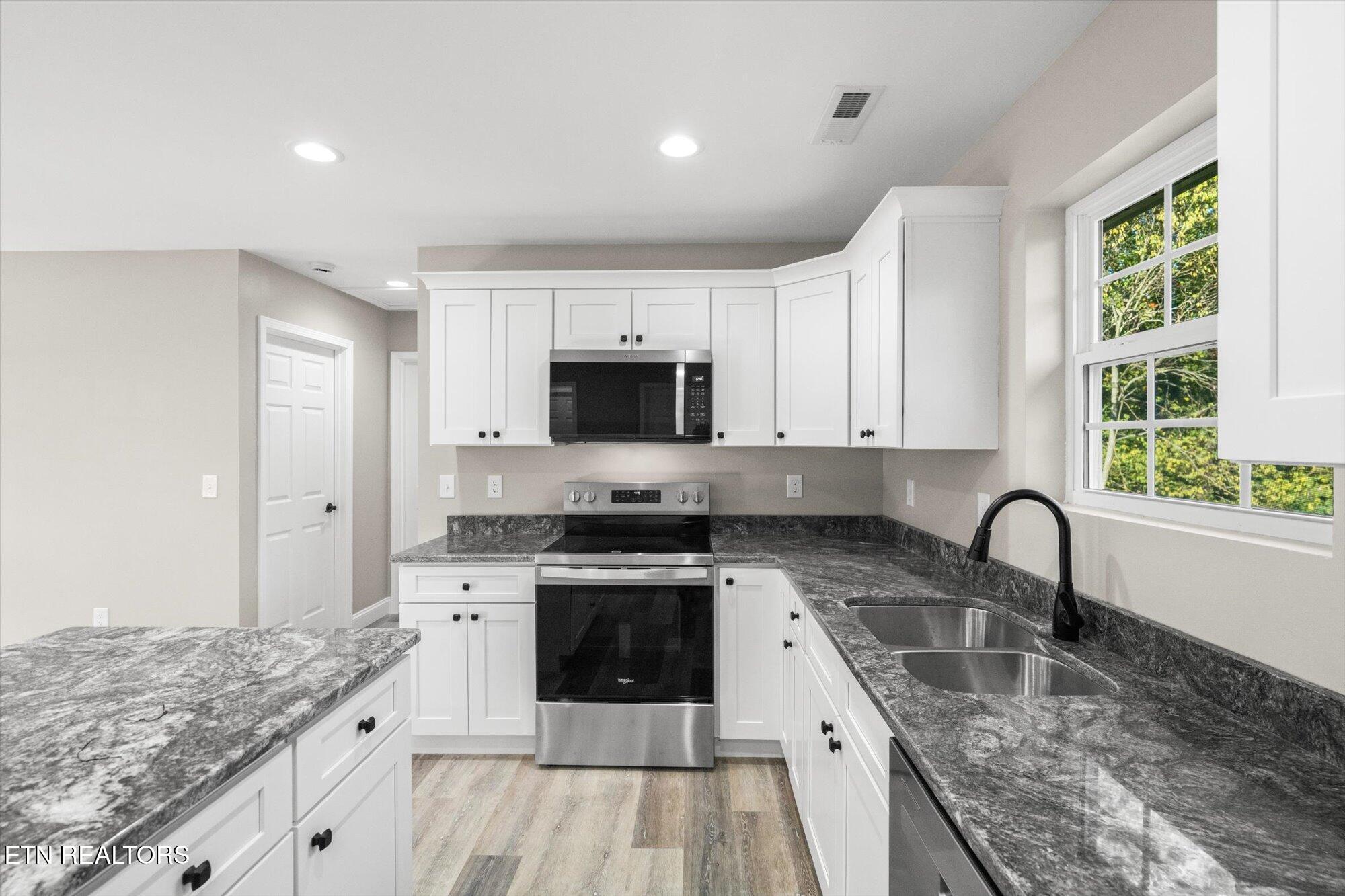 922 Beech Road Sevierville, TN 37862 - Photo 8 of 30 08-922-Beech-Rd-Sevierville-TN-8