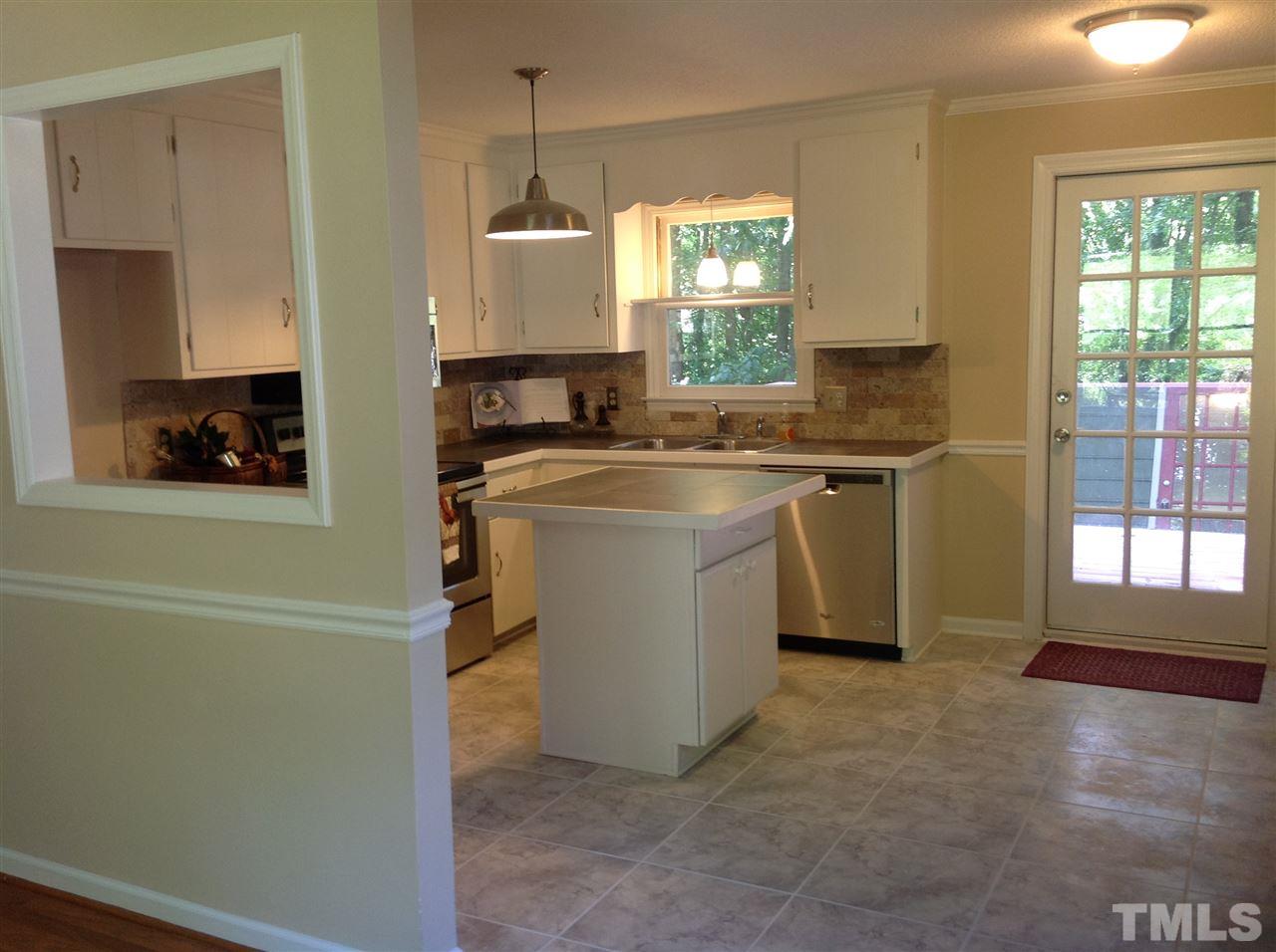 Updated beautiful kitchen with nice center island