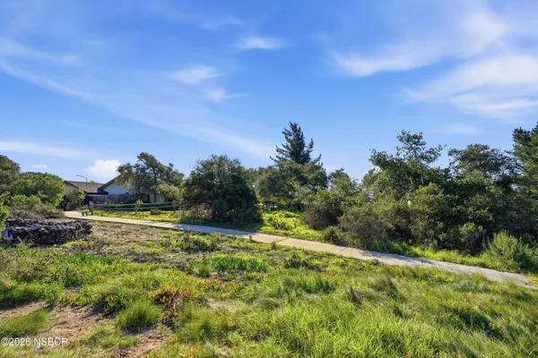 $899,000 | 649 Burning Tree Way, Lompoc, CA 93436