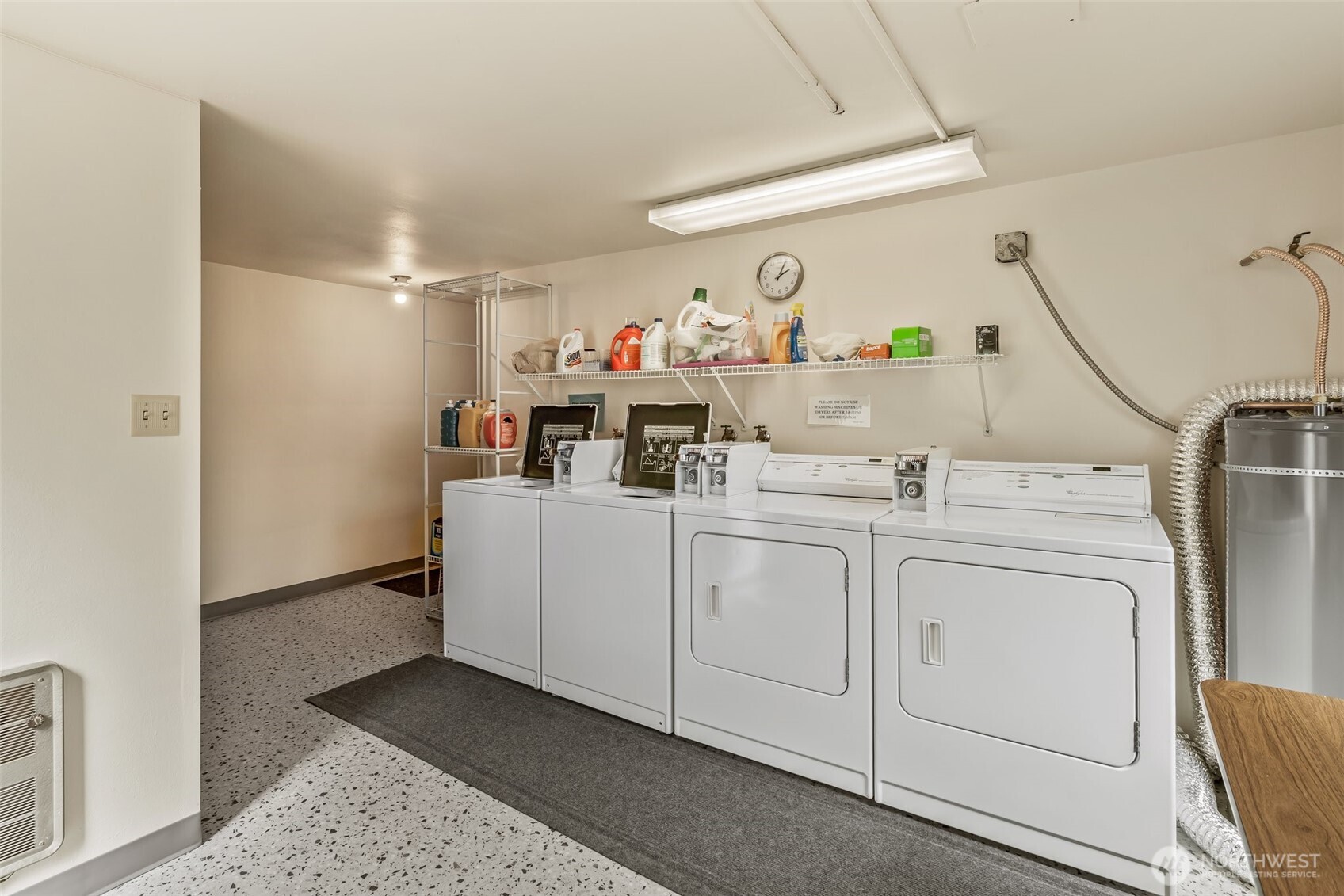 3015 Alki Avenue Southwest Seattle, WA 98116 - Photo 24 of 39