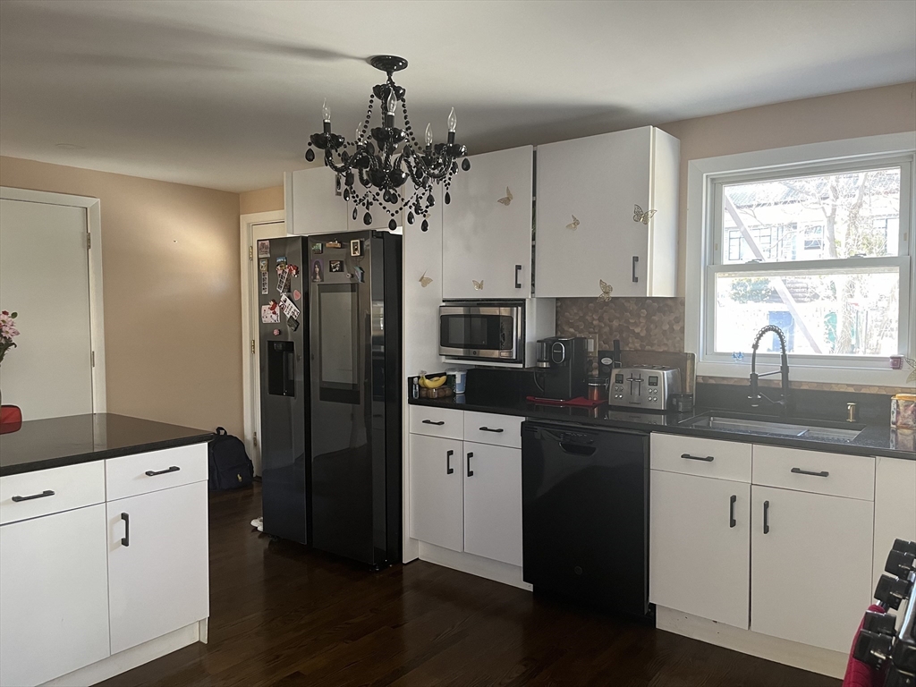 52 Troy Lane, Unit 52 Waban, MA 02468 - Photo 3 of 12