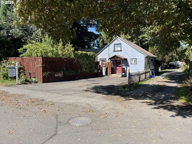 a house view with a outdoor space