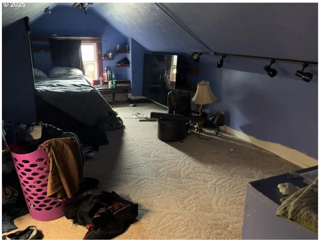 a view of the back of the house