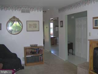 65-4 Azalea Way, Unit 4 Reading, PA 19606 - Photo 5 of 6 Gallery Image 5