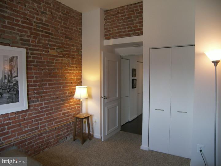 315 New Street, Unit 521 Philadelphia, PA 19106 - Photo 13 of 19