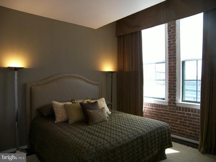 315 New Street, Unit 521 Philadelphia, PA 19106 - Photo 16 of 19