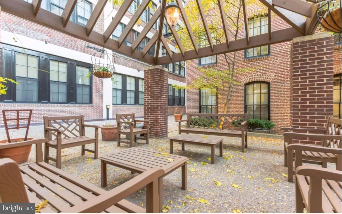 315 New Street, Unit 521 Philadelphia, PA 19106 - Photo 3 of 19