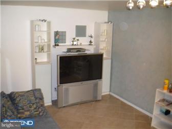 11 Saddle Ridge Road Voorhees, NJ 08043 - Photo 6 of 12 Family Room