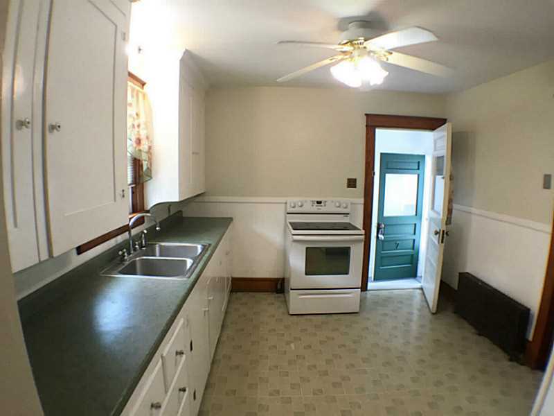 7 Rowland Road Newport, RI 02840 - Photo 9 of 19 Kitchen.
