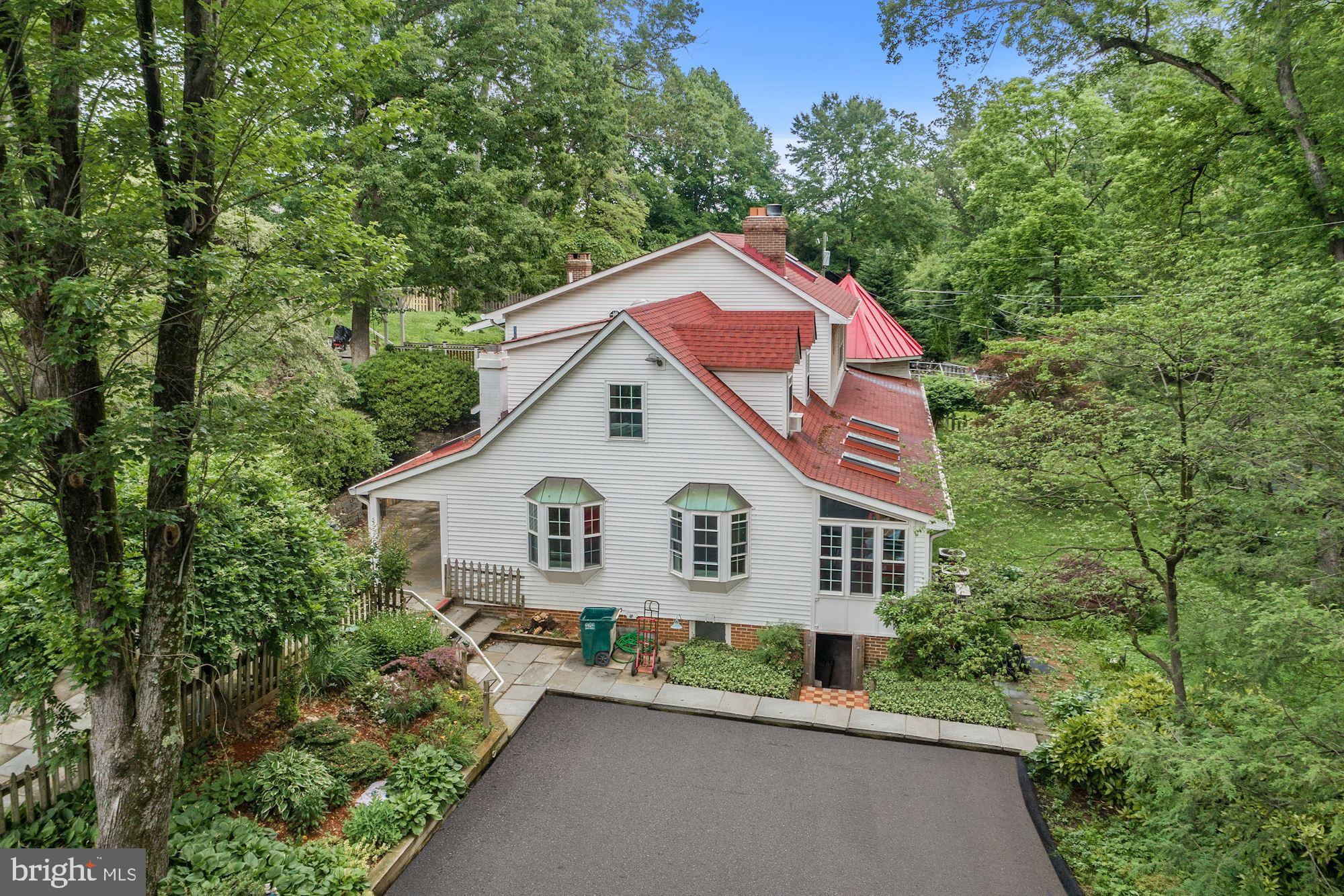 11277 Waples Mill Road Oakton, VA 22124 - Photo 8 of 76 Gallery Image 8
