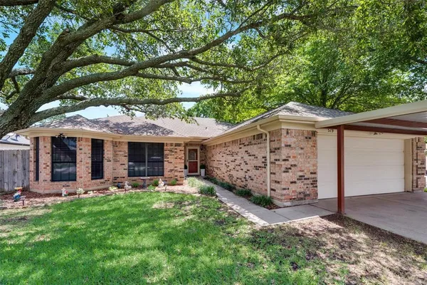 $330,000 | 579 South Hitt Street, Boyd, TX 76023