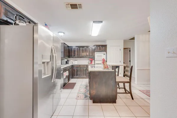 $330,000 | 579 South Hitt Street, Boyd, TX 76023