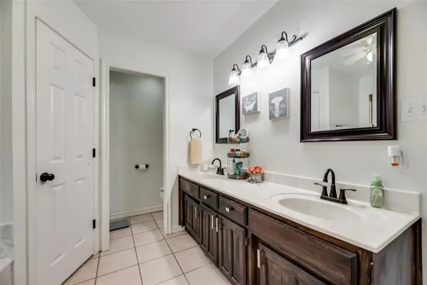 $330,000 | 579 South Hitt Street, Boyd, TX 76023