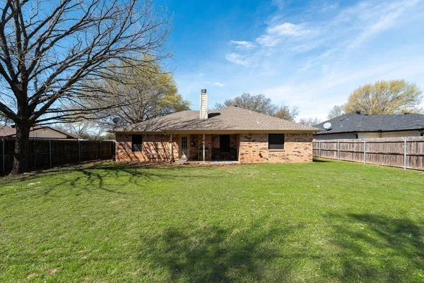 $330,000 | 579 South Hitt Street, Boyd, TX 76023