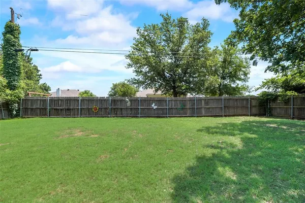 $330,000 | 579 South Hitt Street, Boyd, TX 76023