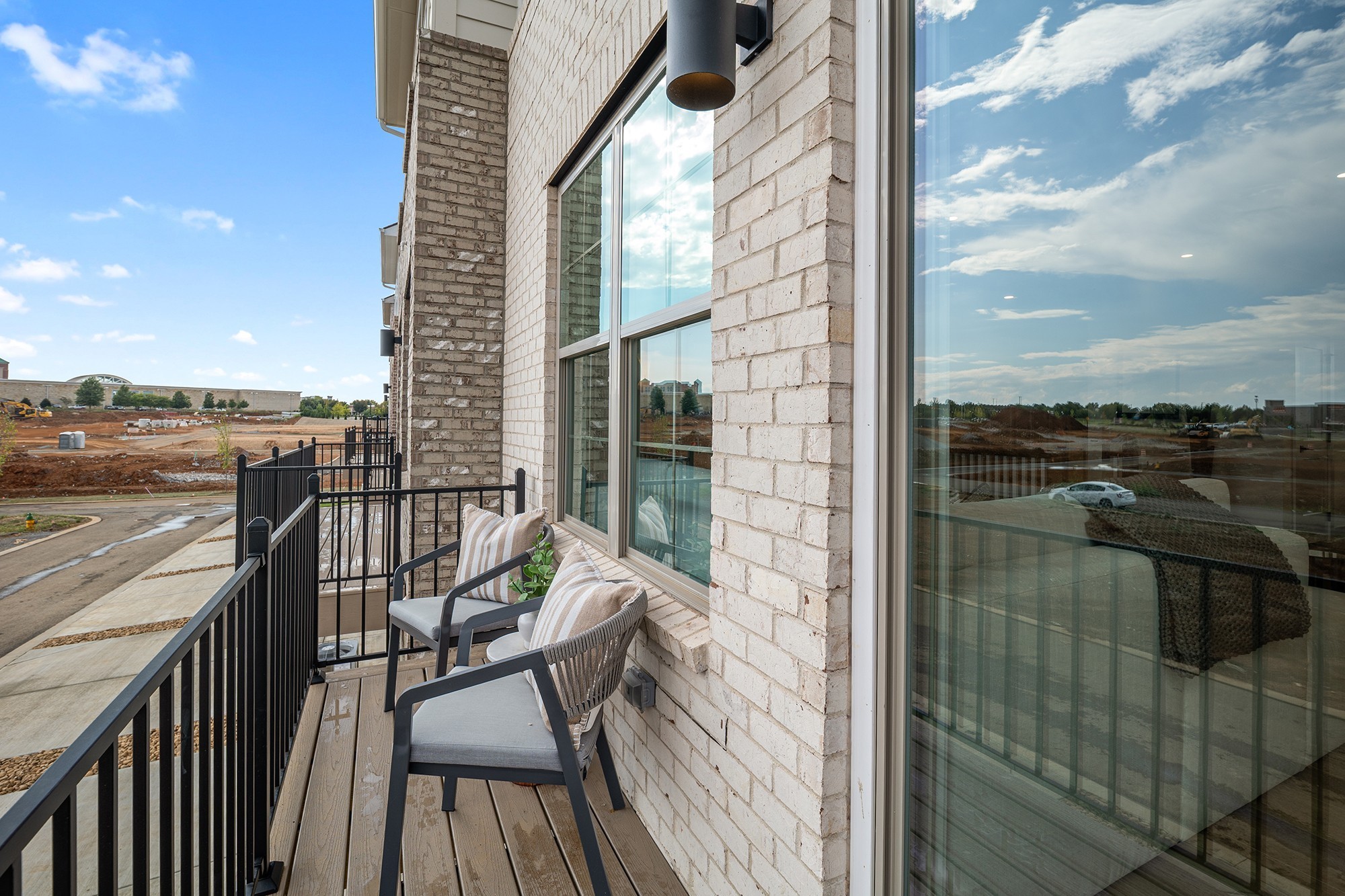 2615 Wilkinson Pike, Unit 1405 Murfreesboro, TN 37129 - Photo 11 of 36 a balcony with an outdoor space
