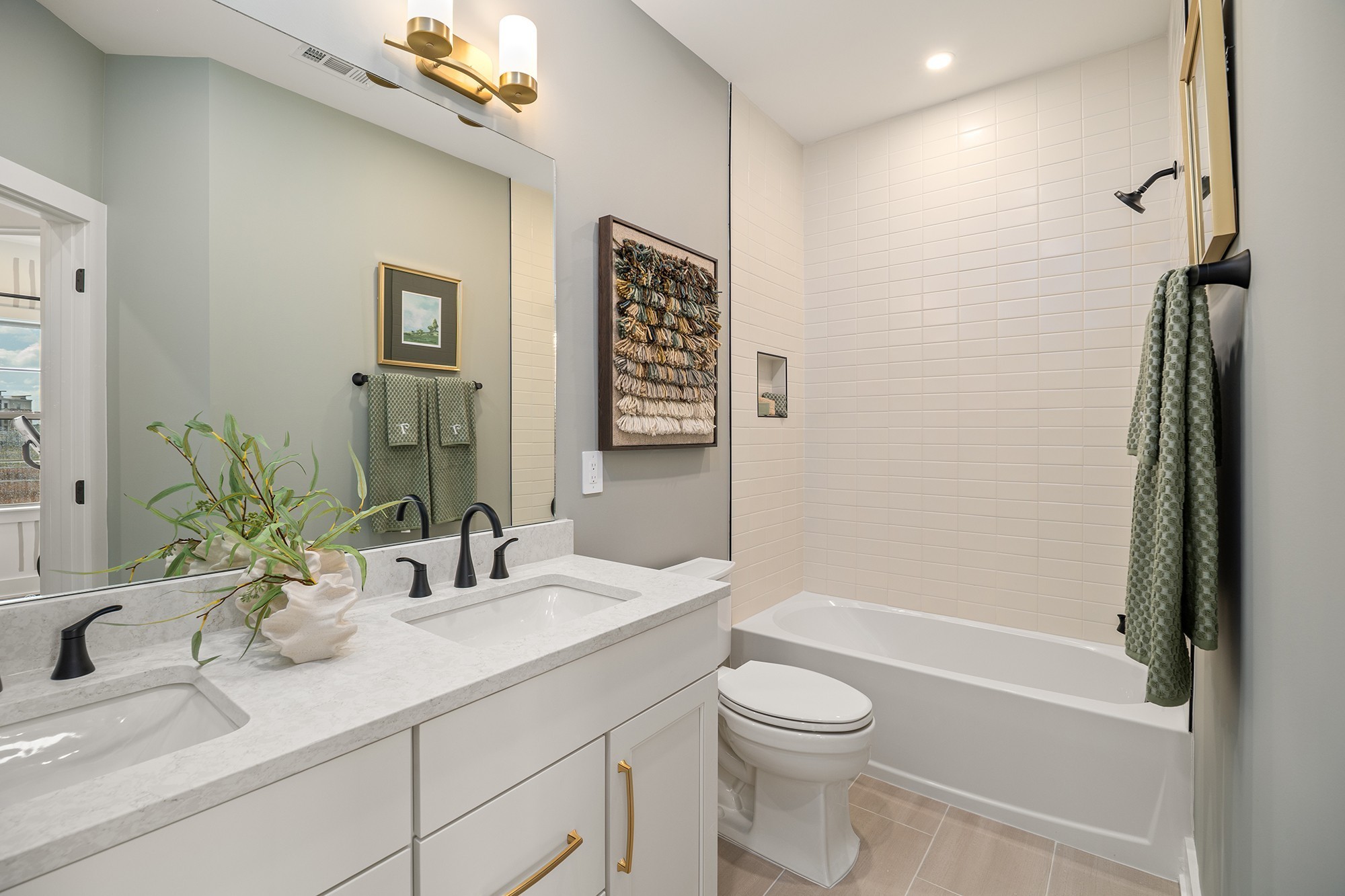 2615 Wilkinson Pike, Unit 1405 Murfreesboro, TN 37129 - Photo 20 of 36 a bathroom with a granite countertop sink toilet and shower