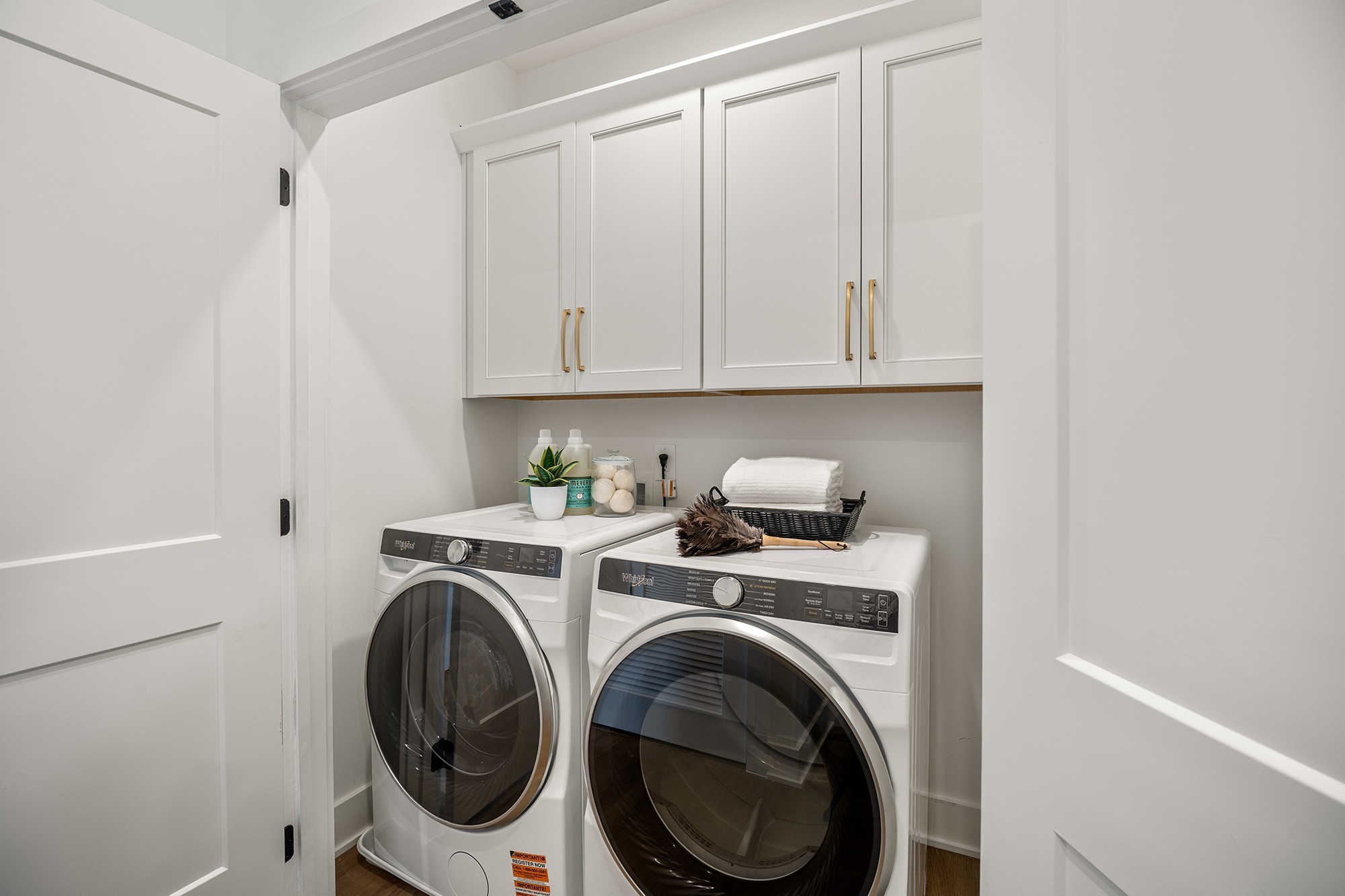 2615 Wilkinson Pike, Unit 1405 Murfreesboro, TN 37129 - Photo 22 of 36 a utility room with dryer and washer