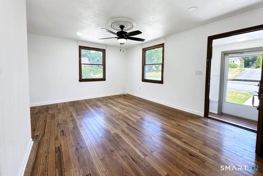 225 Battis Road Hamden, CT 06514 - Photo 4 of 23