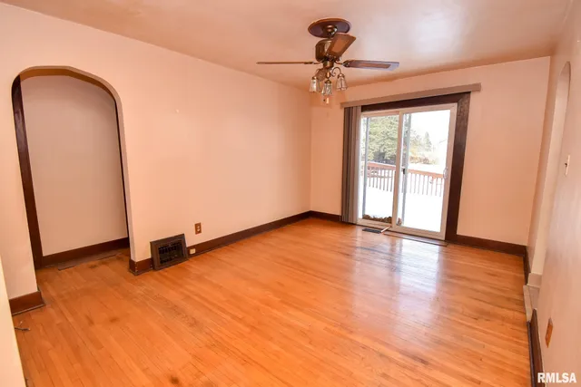 $162,000 | 1005 Peoria Street, Washington, IL 61571