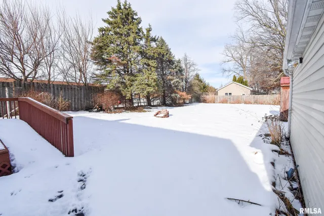 $162,000 | 1005 Peoria Street, Washington, IL 61571