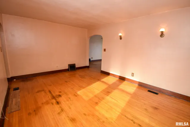 $162,000 | 1005 Peoria Street, Washington, IL 61571