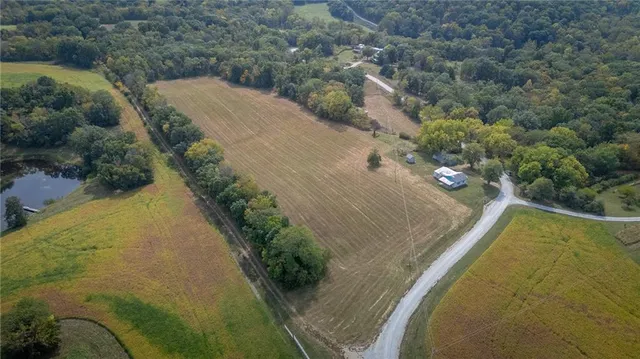 $210,000 | 13727 Norris Road, Rayville, MO 64084