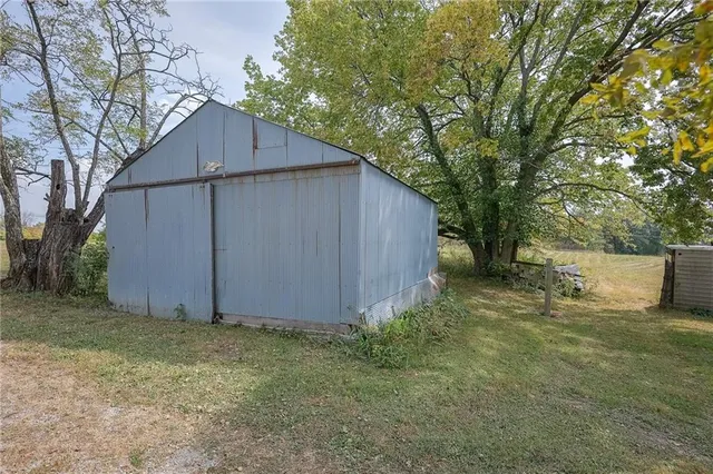 $210,000 | 13727 Norris Road, Rayville, MO 64084