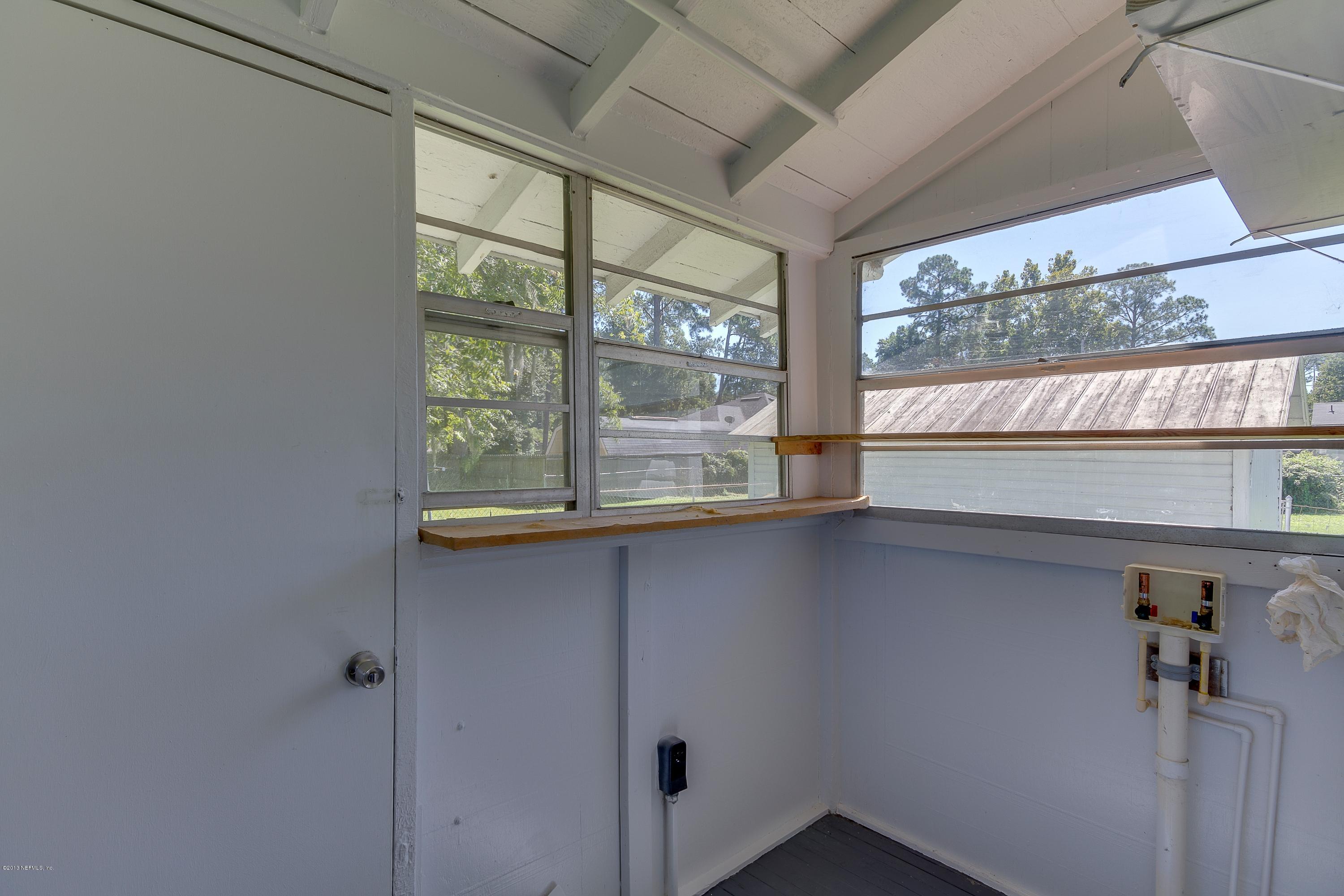 3543 Spring Glen Road Jacksonville, FL 32207 - Photo 12 of 21 12 - Laundry Room