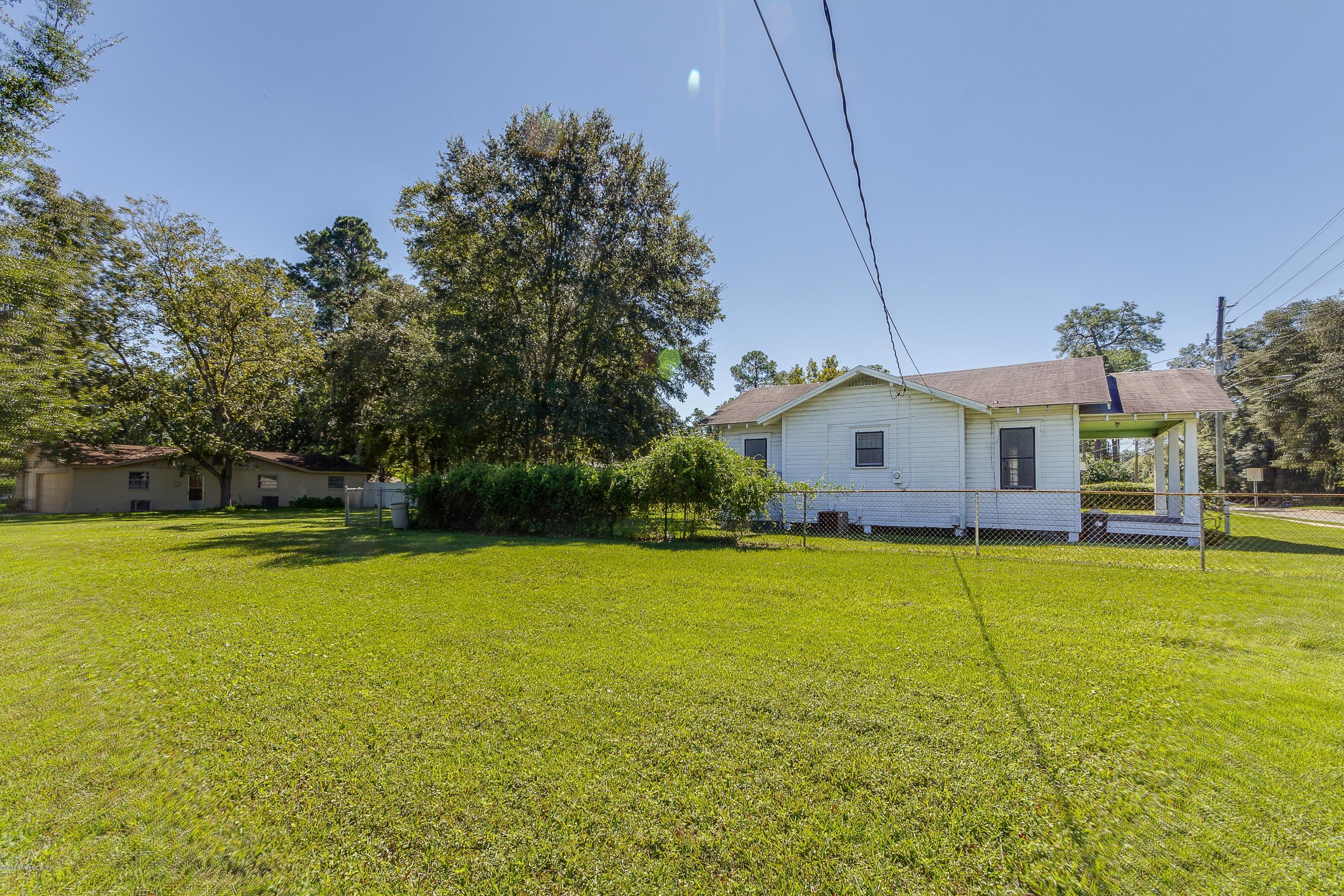 3543 Spring Glen Road Jacksonville, FL 32207 - Photo 5 of 21 5 - Side View