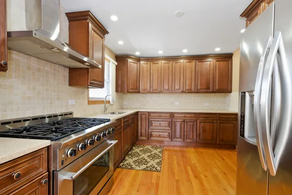 $414,999 | 8037 McVicker Avenue, Burbank, IL 60459