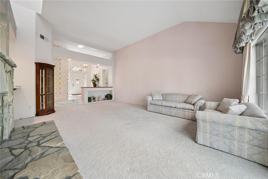 26072 Charing Cross Road Valencia, CA 91355 - Photo 60 of 105