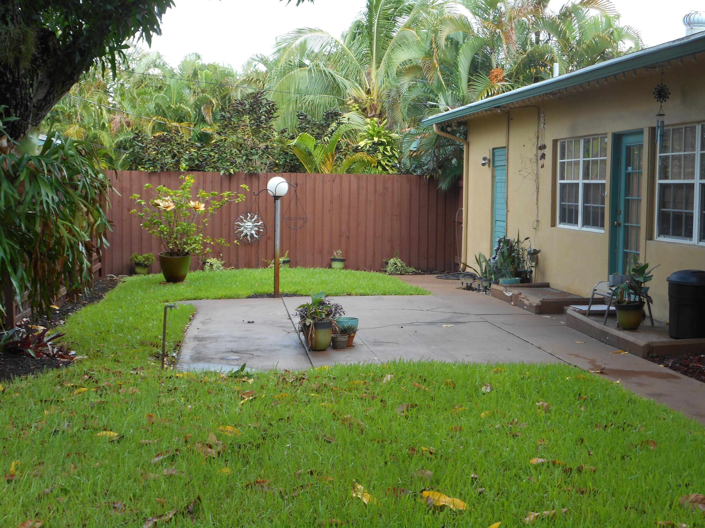800 Avon Road West Palm Beach, FL 33401 - Photo 3 of 23 DSCN3959