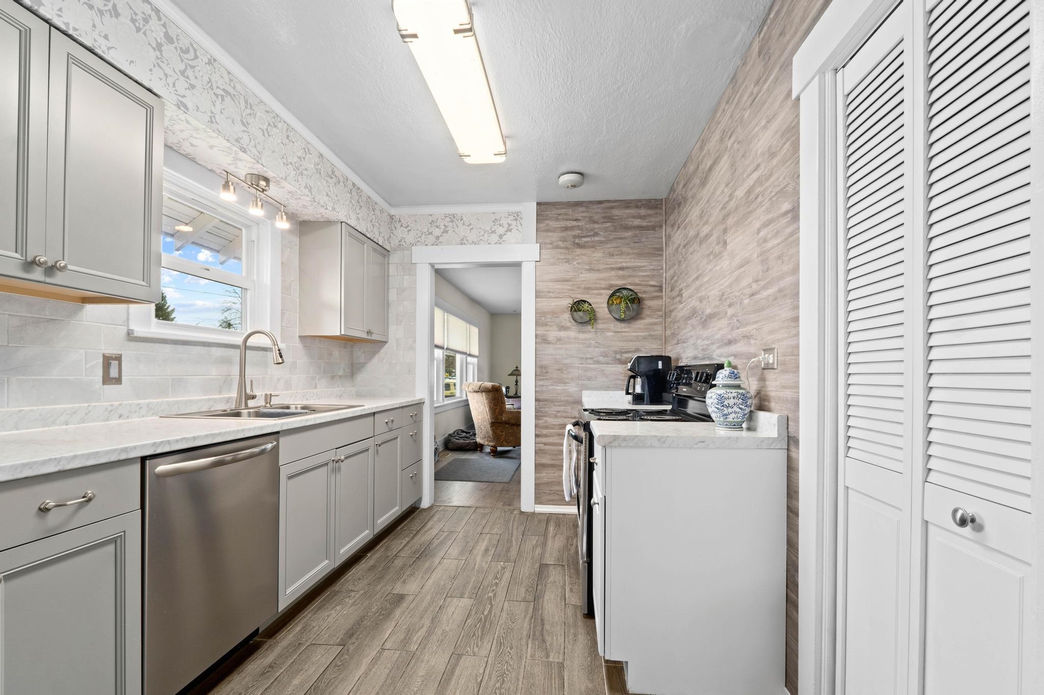 2519 North Vista Road Spokane, WA 99212 - Photo 11 of 45