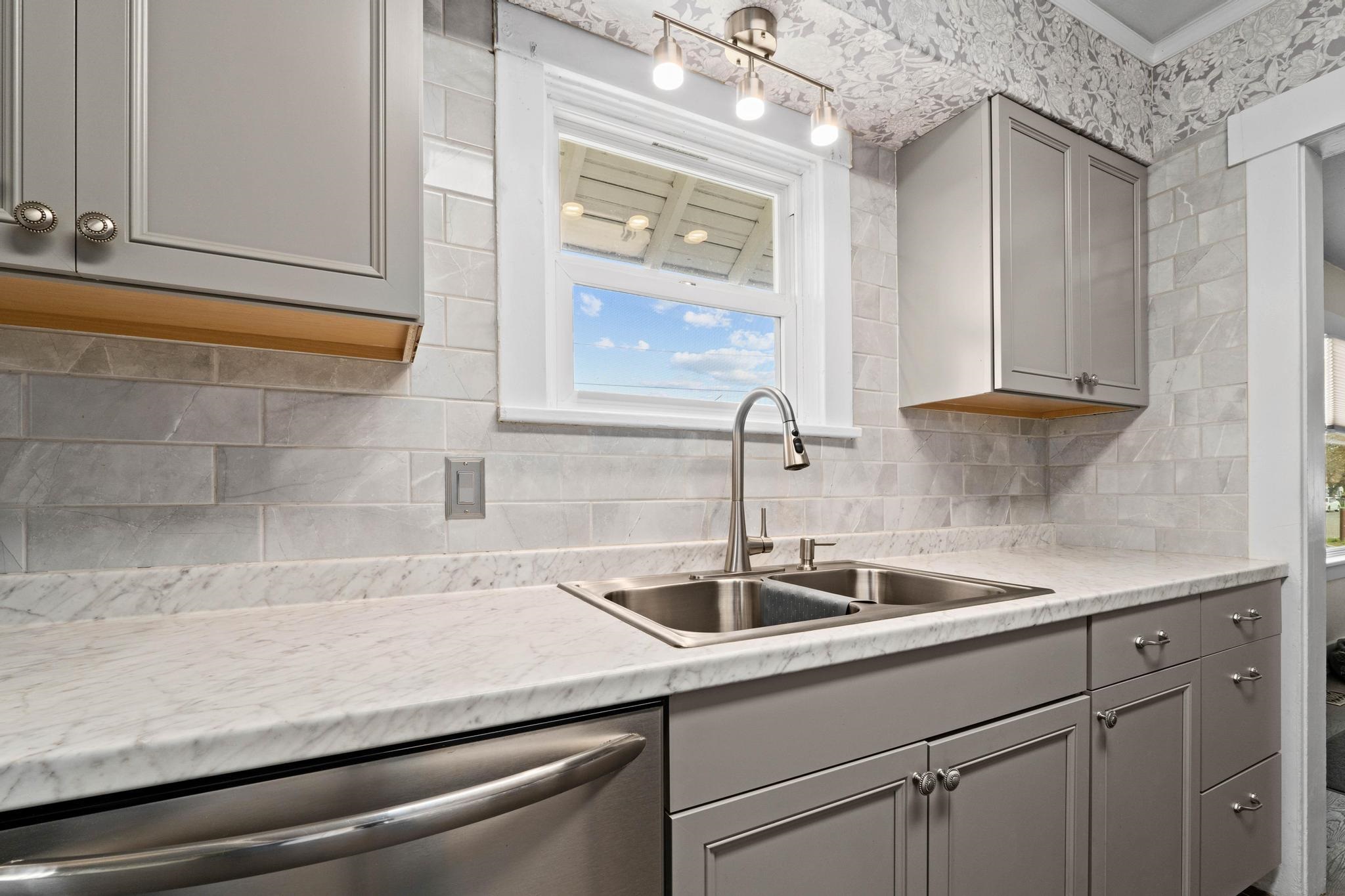 2519 North Vista Road Spokane, WA 99212 - Photo 9 of 45