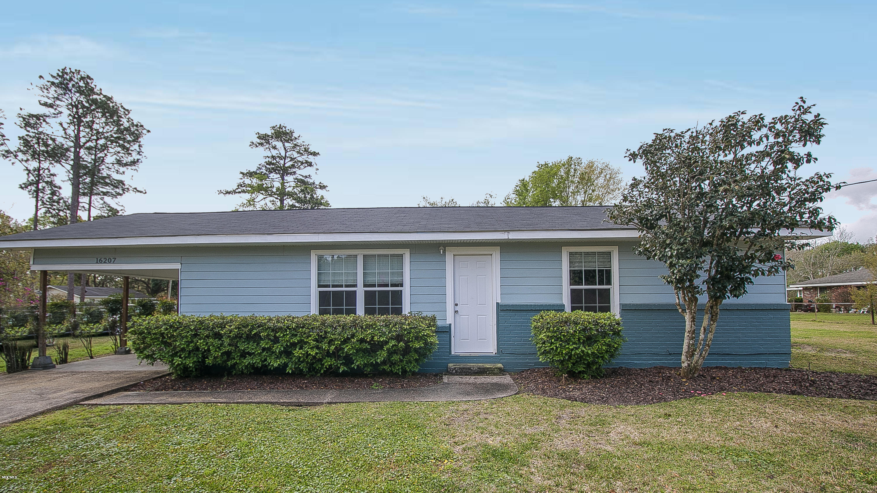 16207 Robinson Road Gulfport, MS 39503 - Photo 1 of 12 Exterior Front