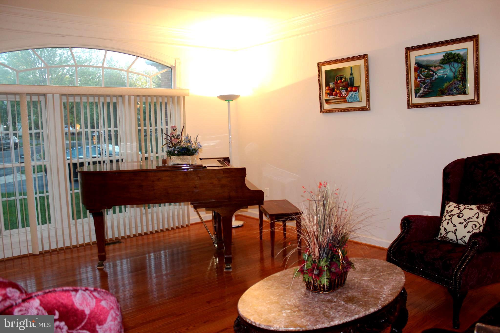 14232 Reed Farm Way North Potomac, MD 20878 - Photo 19 of 95 Family Room