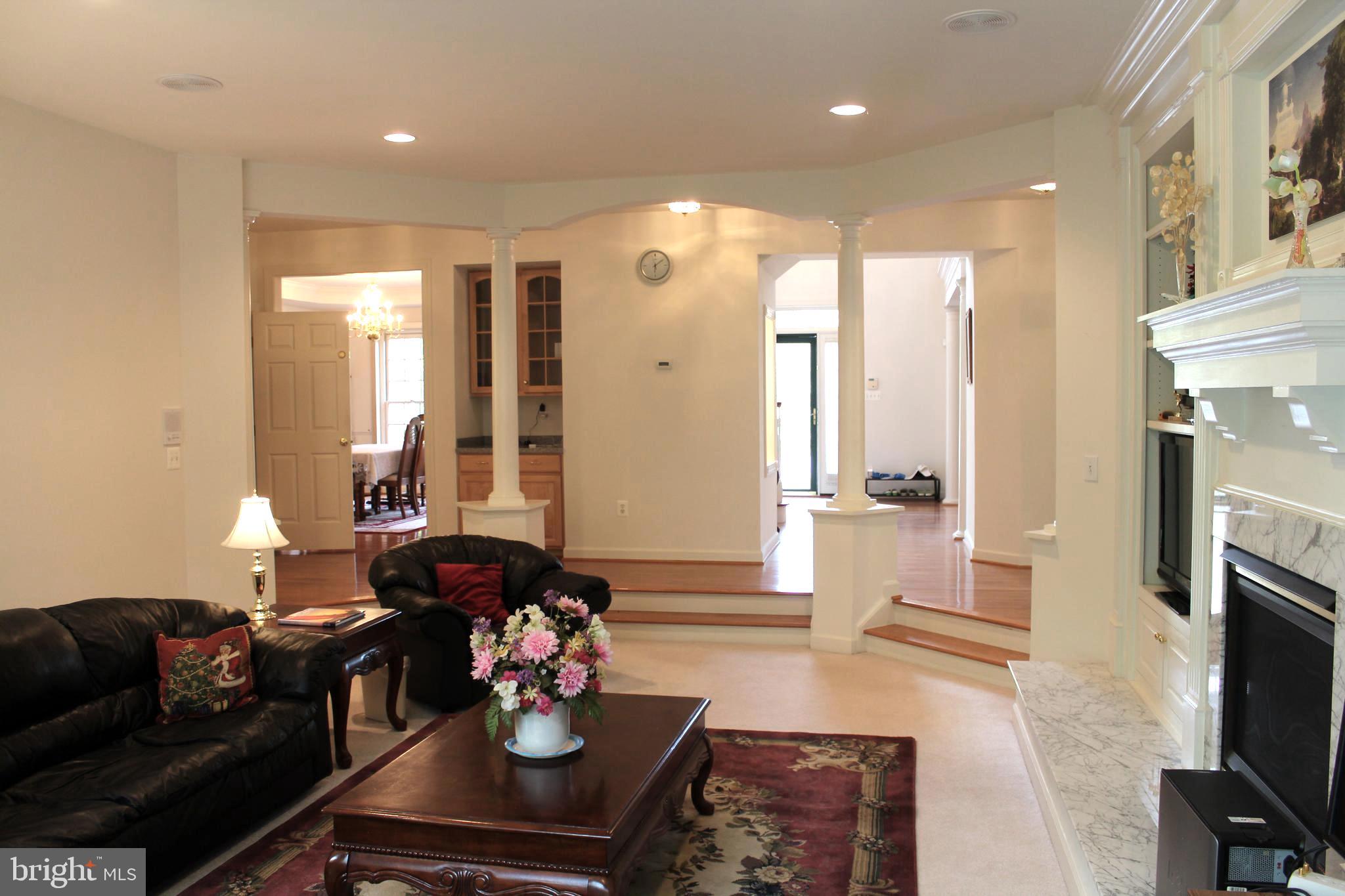 14232 Reed Farm Way North Potomac, MD 20878 - Photo 28 of 95 Living Room