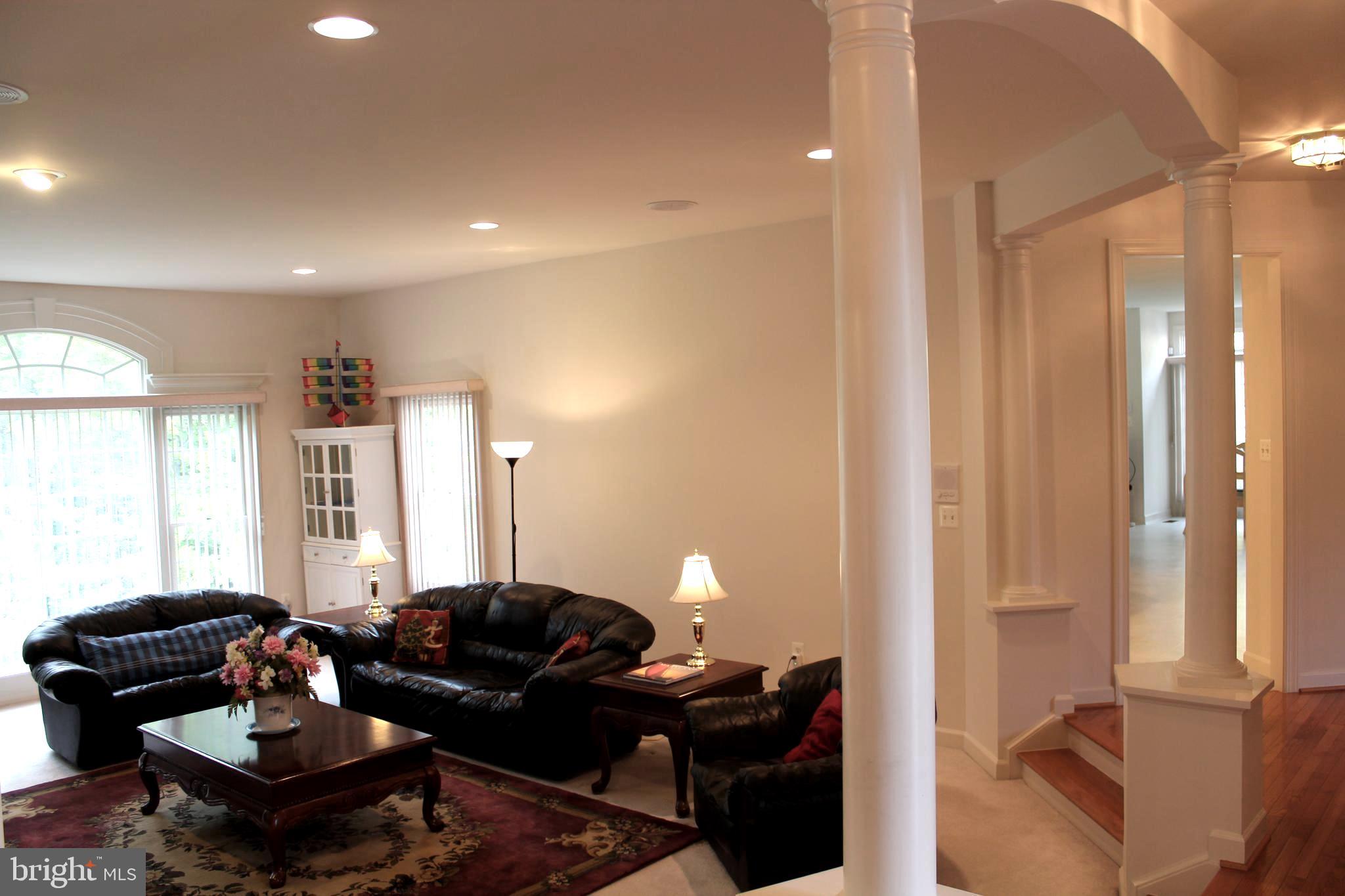 14232 Reed Farm Way North Potomac, MD 20878 - Photo 29 of 95 Living Room