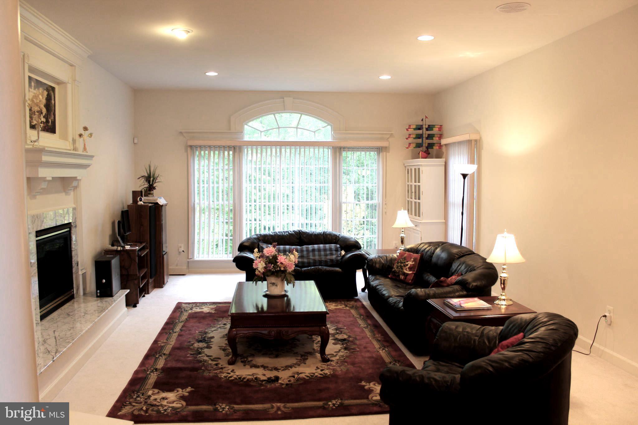 14232 Reed Farm Way North Potomac, MD 20878 - Photo 30 of 95 Living Room