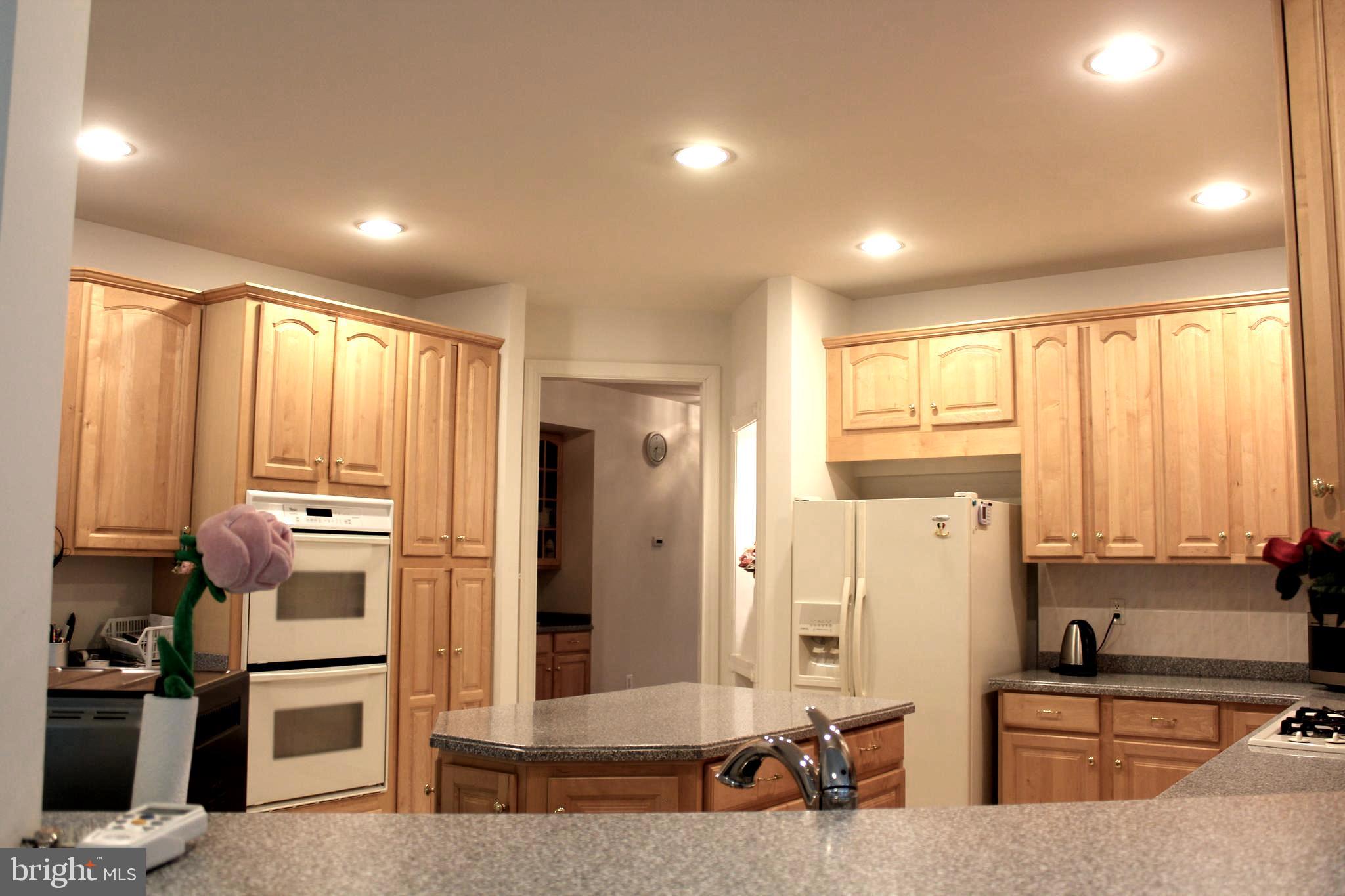 14232 Reed Farm Way North Potomac, MD 20878 - Photo 37 of 95 Kitchen