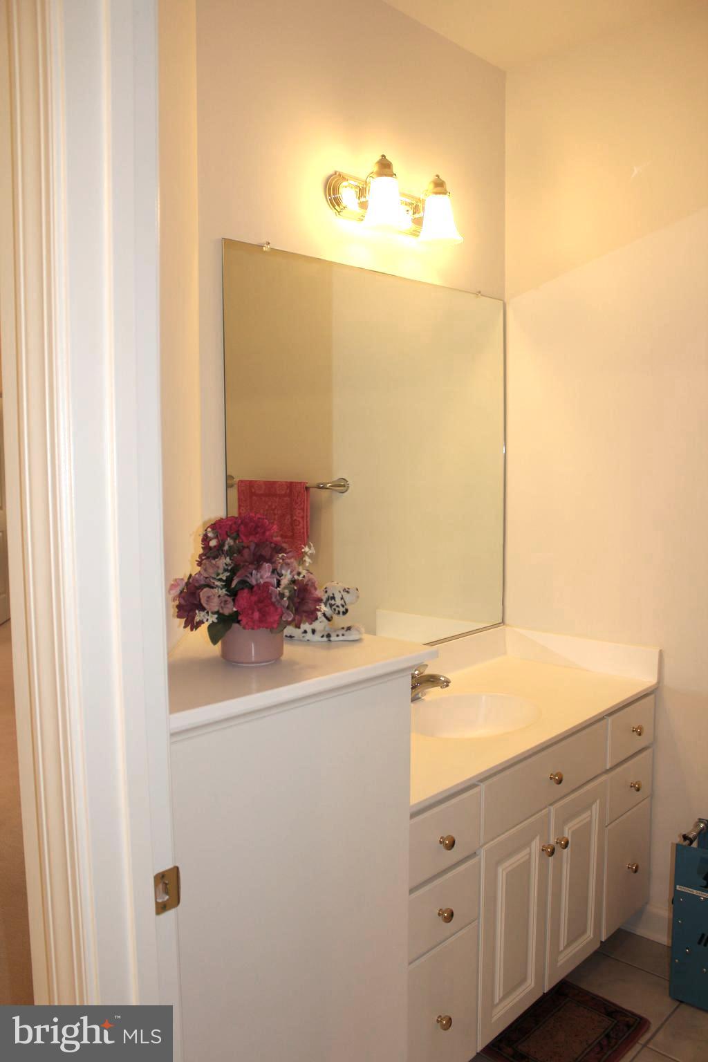 14232 Reed Farm Way North Potomac, MD 20878 - Photo 51 of 95 2nd Floor: Bathroom2