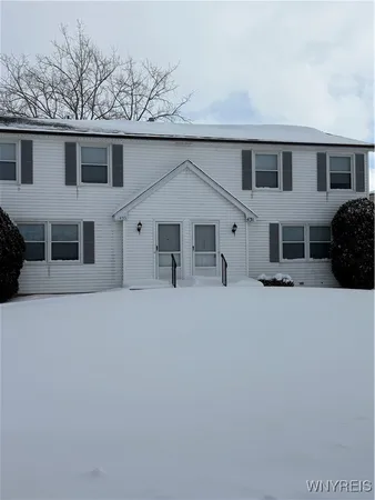 $2,200 | 431 Kaymar Drive, Amherst, NY 14228