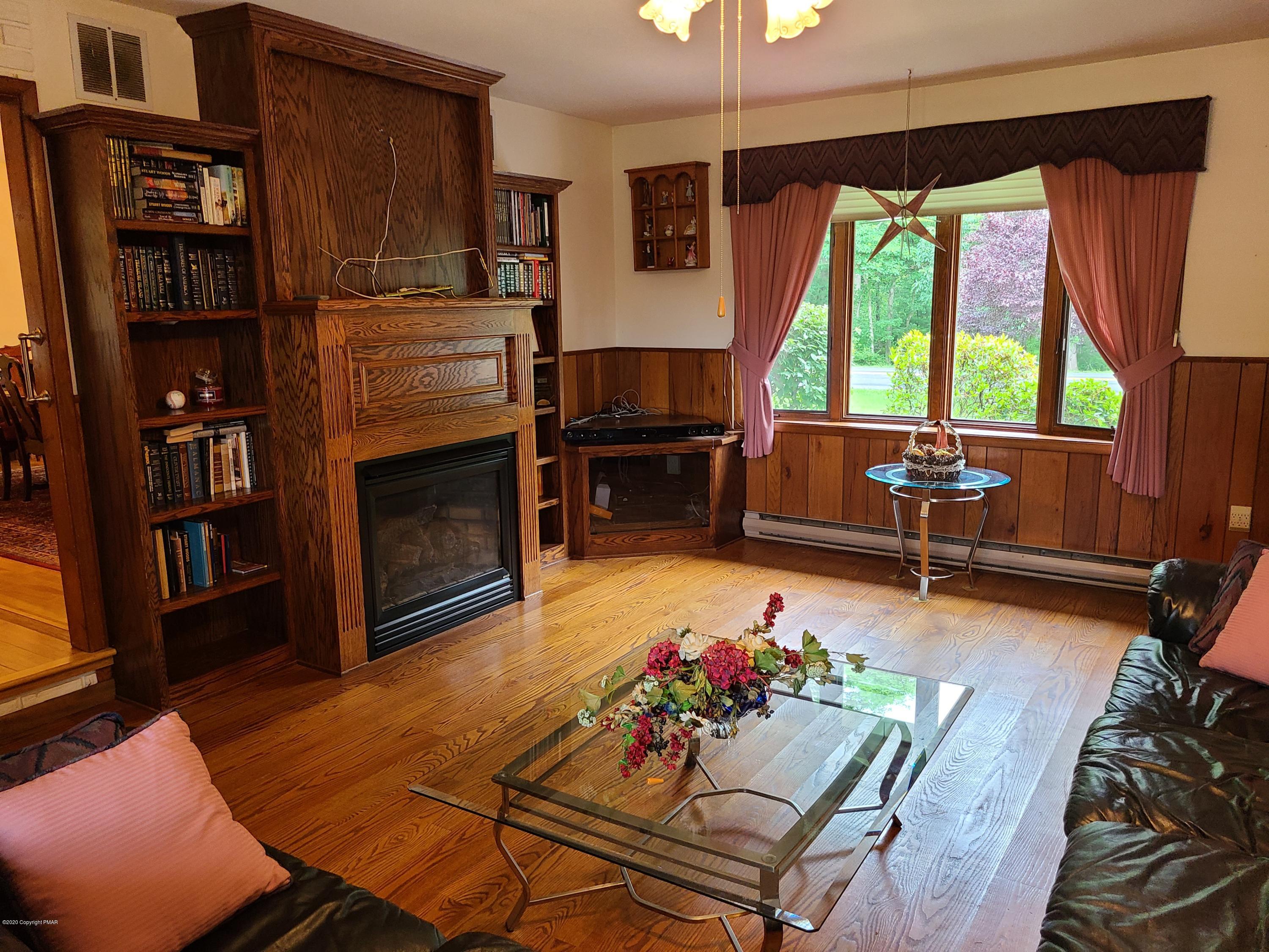 380 Cherry Lane Road Tannersville, PA 18372 - Photo 14 of 25 Family Room