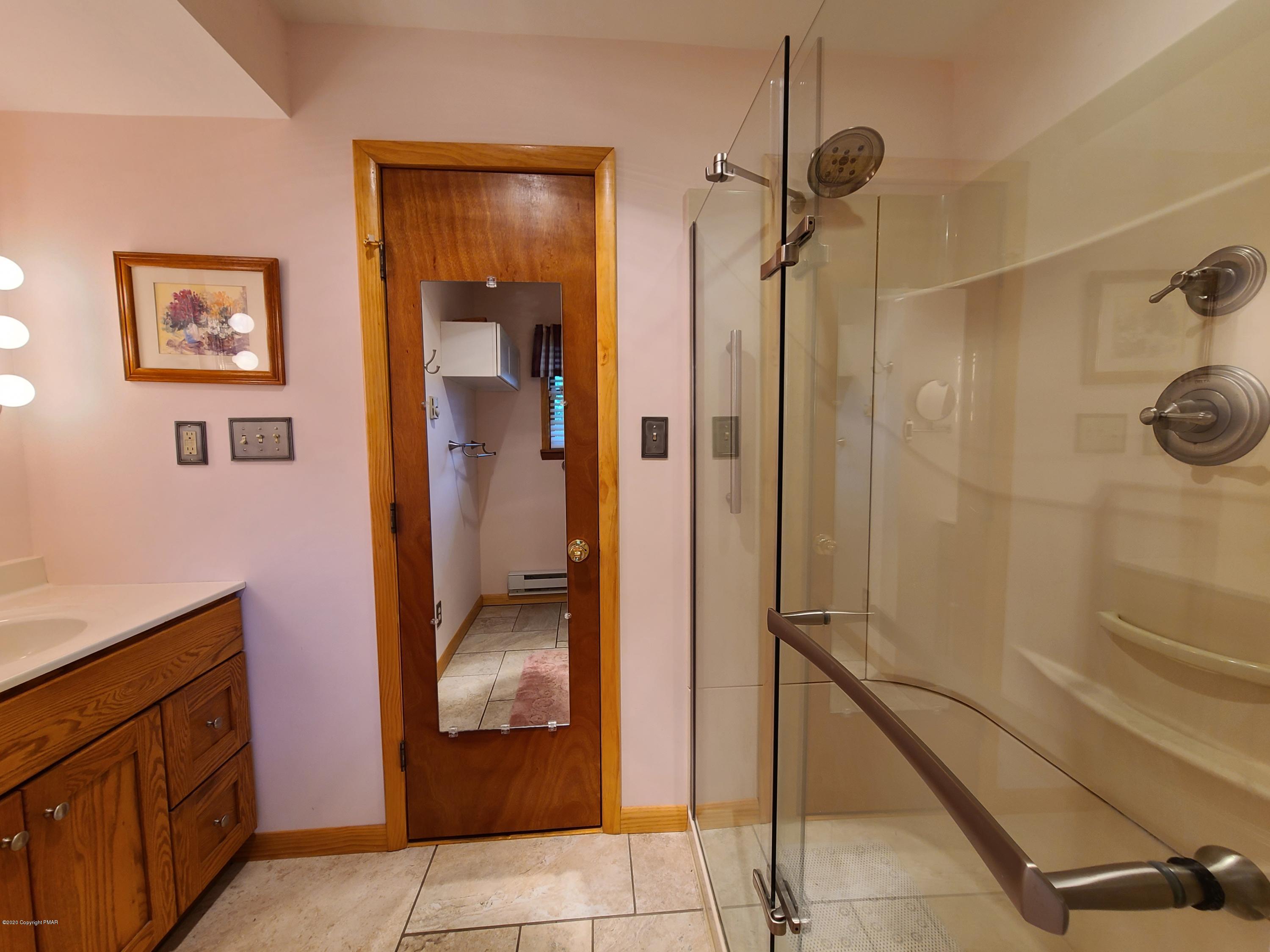 380 Cherry Lane Road Tannersville, PA 18372 - Photo 25 of 25 Renovated bathroom