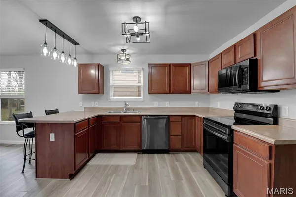 $379,000 | 1040 Stonewick Court, Herculaneum, MO 63048