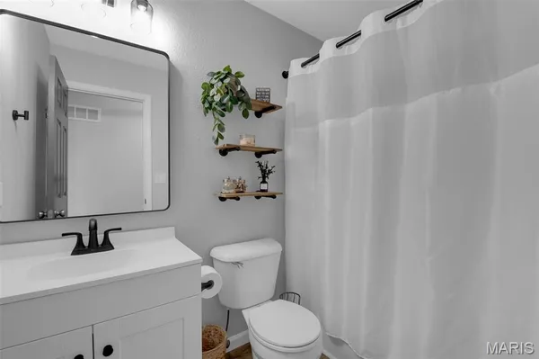 $379,000 | 1040 Stonewick Court, Herculaneum, MO 63048